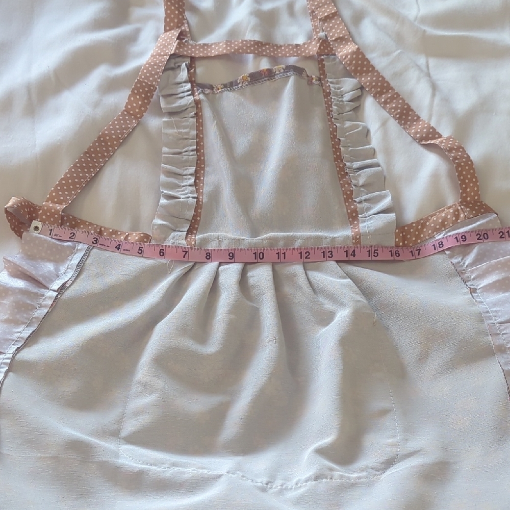 Vintage-inspired floral apron - Picture 11 of 11
